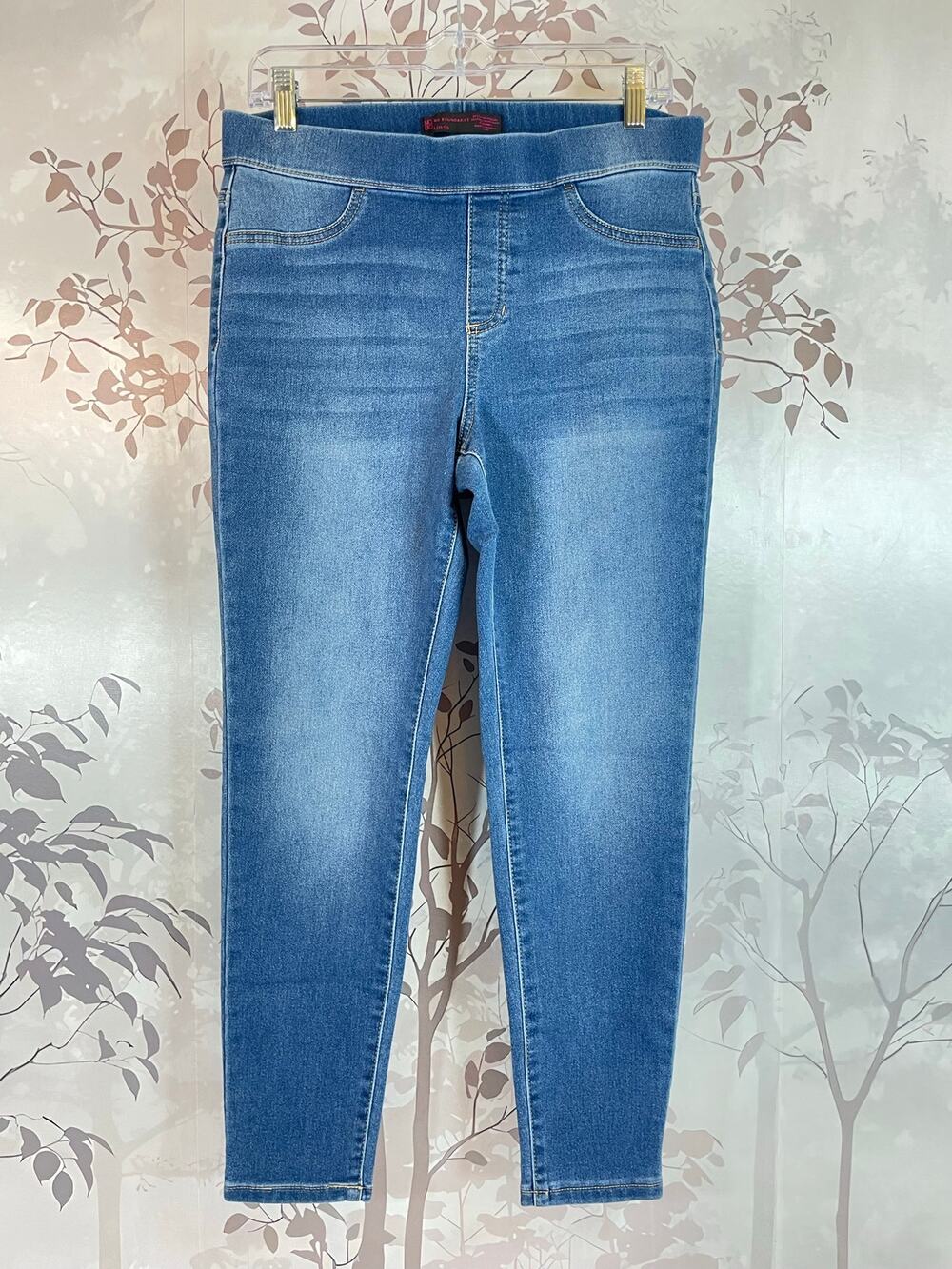 No Boundaries Pull On Denim Jeggings Med Wash Blue Size L 11-13 Stretch Skinny